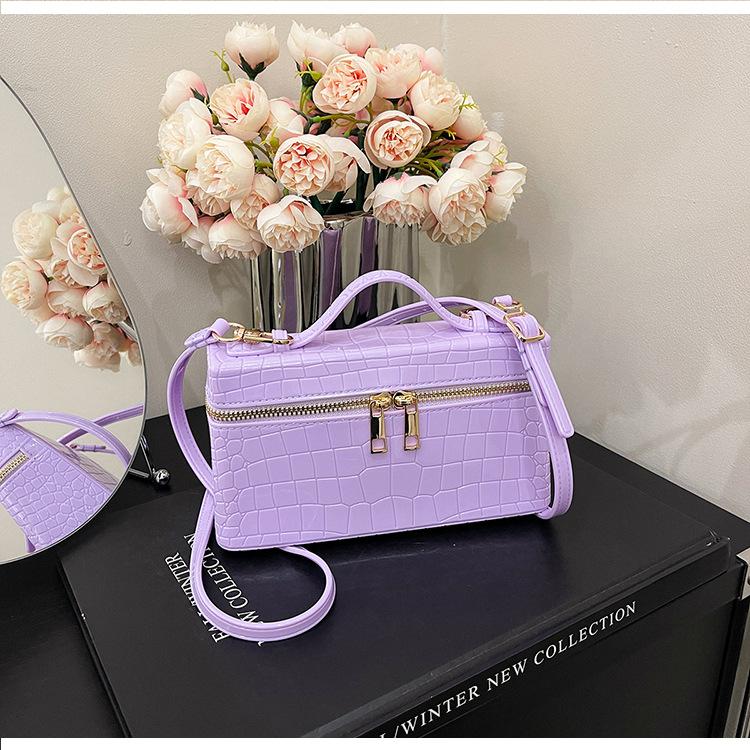 

Маленькая сумка-мессенджер для通勤 с узором крокодила, женская, 2025, новая модная портативная сумка-коробка, маленькая квадратная сумка, летняя популярная сумка-мессенджер фиолетовый