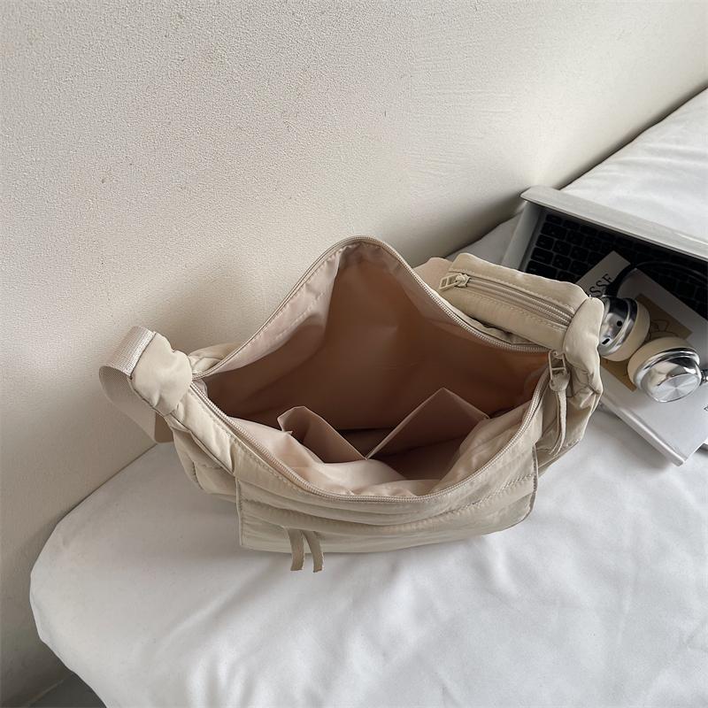 Large Capacity Solid Color Commuter Shoulder Bag Women's Crossbody Bag