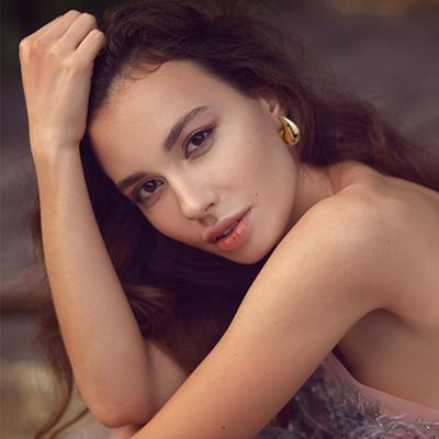 Hollow Water Drop Earrings Gold Glossy Lightweight Earrings High-end Earrings