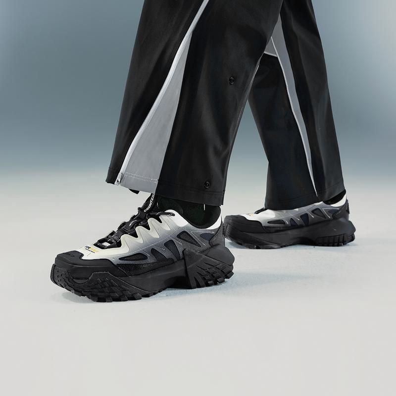 New LiNing CF Tracing Anti Slip Wear Resistant Low Top Outdoor Shoes Unisex Black White AHCU058-1