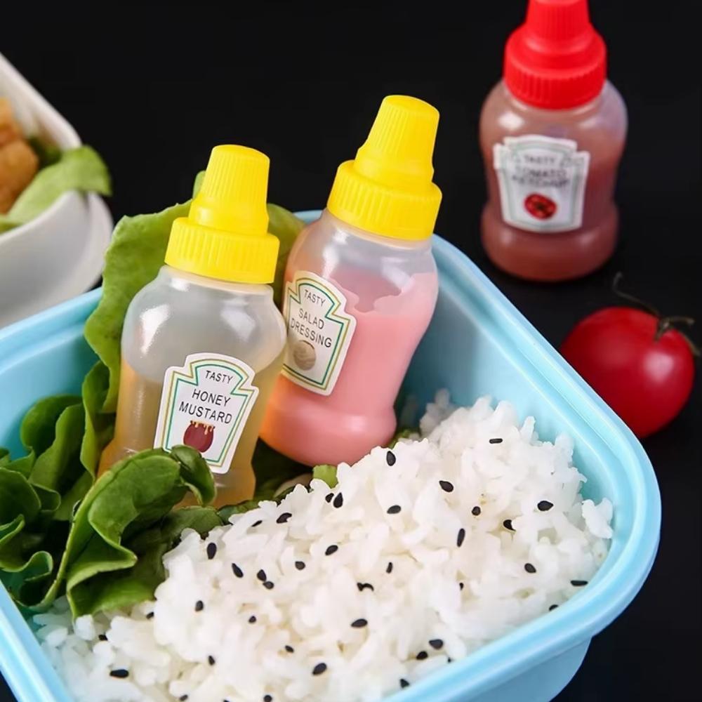 4 Mini Ketchup Bottles, Condiment Squeeze Bottles, and Plastic Containers for Refilling Salad Dressing and Ketchup, Suitable for