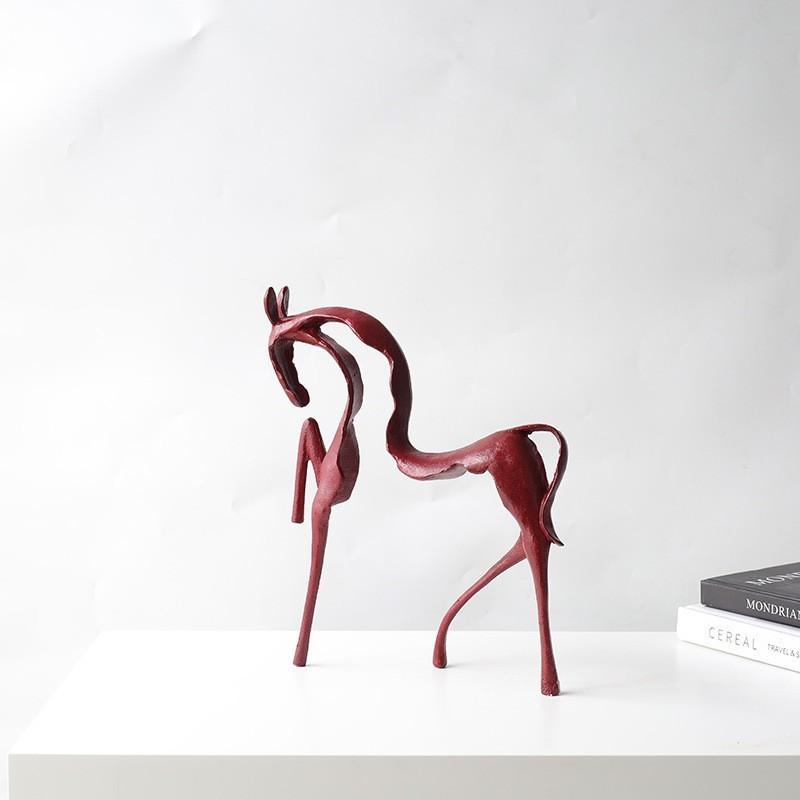 Black Cast Iron Abstract Horse and Deer Statue, Simulated Animal Model Sculpture, Office Desk Ornament, Modern Home Decoration