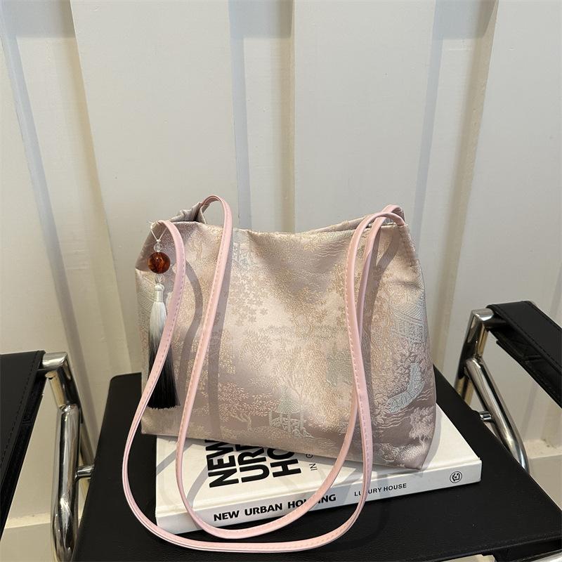 Guofeng Large-Capacity Bag Women'S Summer Exquisite Embroidery Leisure Commuter Tote Bag New Chinese Shoulder Bag