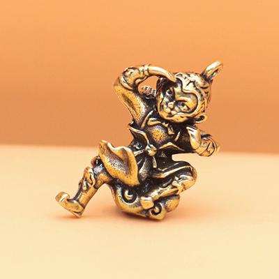 Vintage mosazná opička řemeslná personalizovaná klíčenka přívěsek stolní ozdoba miniaturní kování dekorace