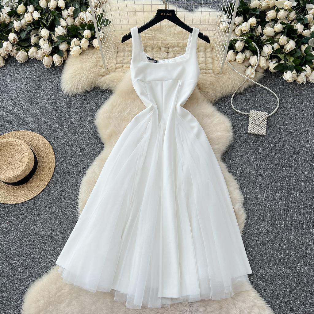 French Hepburn style dress women's summer high-end square neck suspender splicing mesh fluffy dress long dress