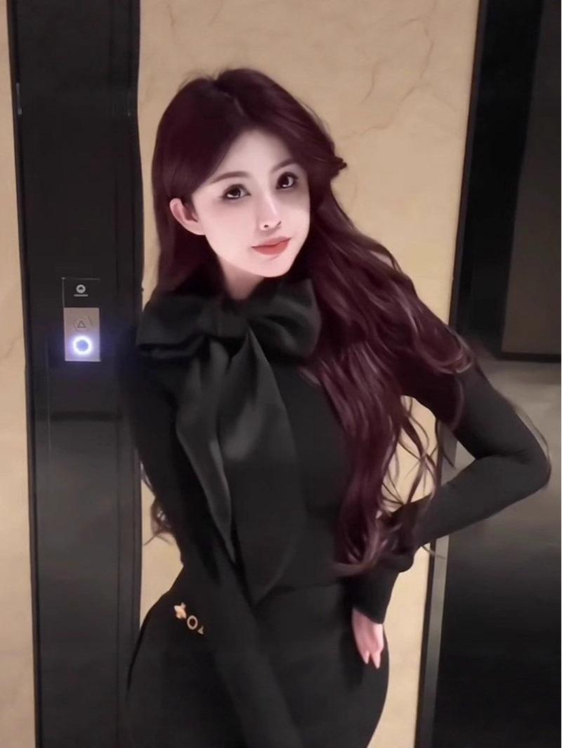 Women s Slim Fit Long Sleeve T-Shirt with American Style Black Bow Tie for Spring, Autumn, Winter. Large чёрный
