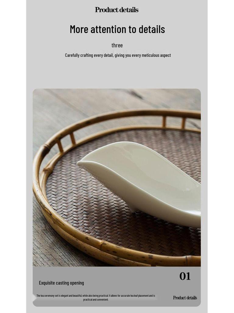 Dehua White Porcelain Tea Scoop for Pu'er Tea Ceremony – Ceramic Tea Leaf Holder and Viewing Tool.