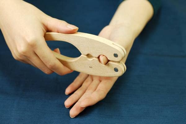 Nail Massage Tool Made from Domestic Thinned Wood for Nail (medium Size) [Tool Massage]