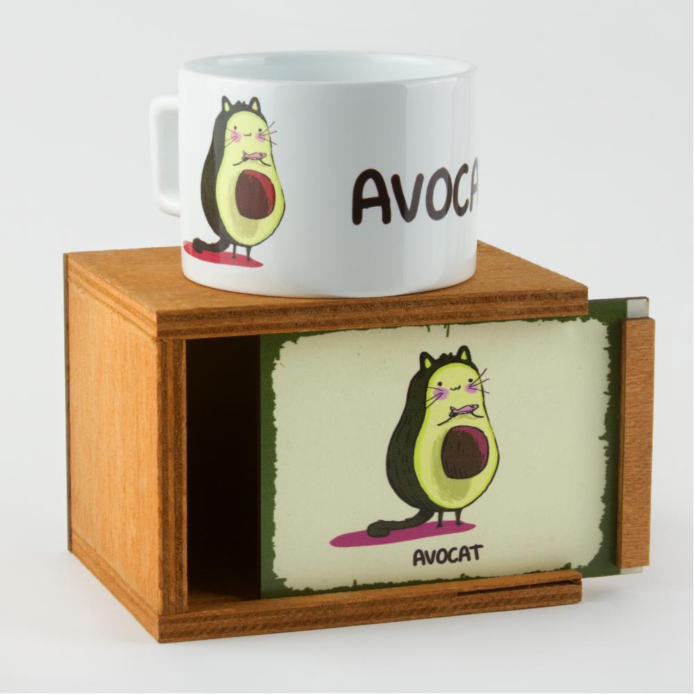 

Фигурная деревянная кружка в коробке Avocat