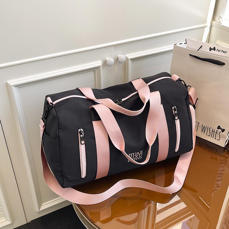 

Унісекс Модна Спортивна та Дорожня Сумка - Велика Місткість для Йоги, Плавання, Фітнесу, Відряджень та Повсякденного Використання чорний