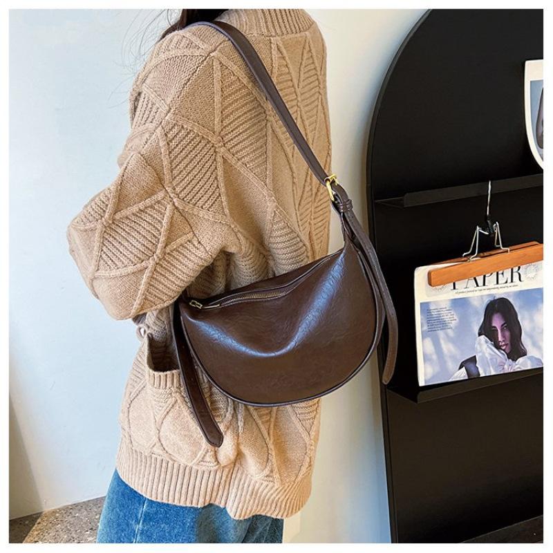 Bag Women's Winter Crossbody Bag Women's 2025 New Autumn Fashion Shoulder Bag Retro Commuter Crossbody Dumpling Bag
