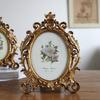 Golden Flowers Photo Frame With Antique Design Resin Oval Shape Picture Frame For Anniversary Wedding Or Housewarmings