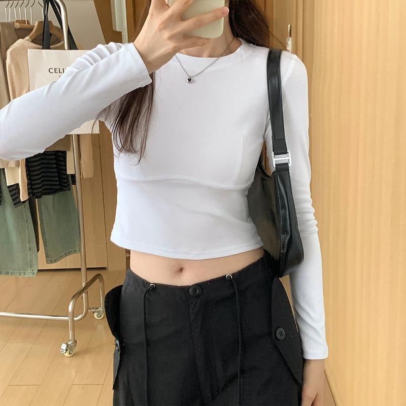 Tricou scurt, alb, cu mâneci lungi, cu umărul drept, pentru femei, la începutul toamnei