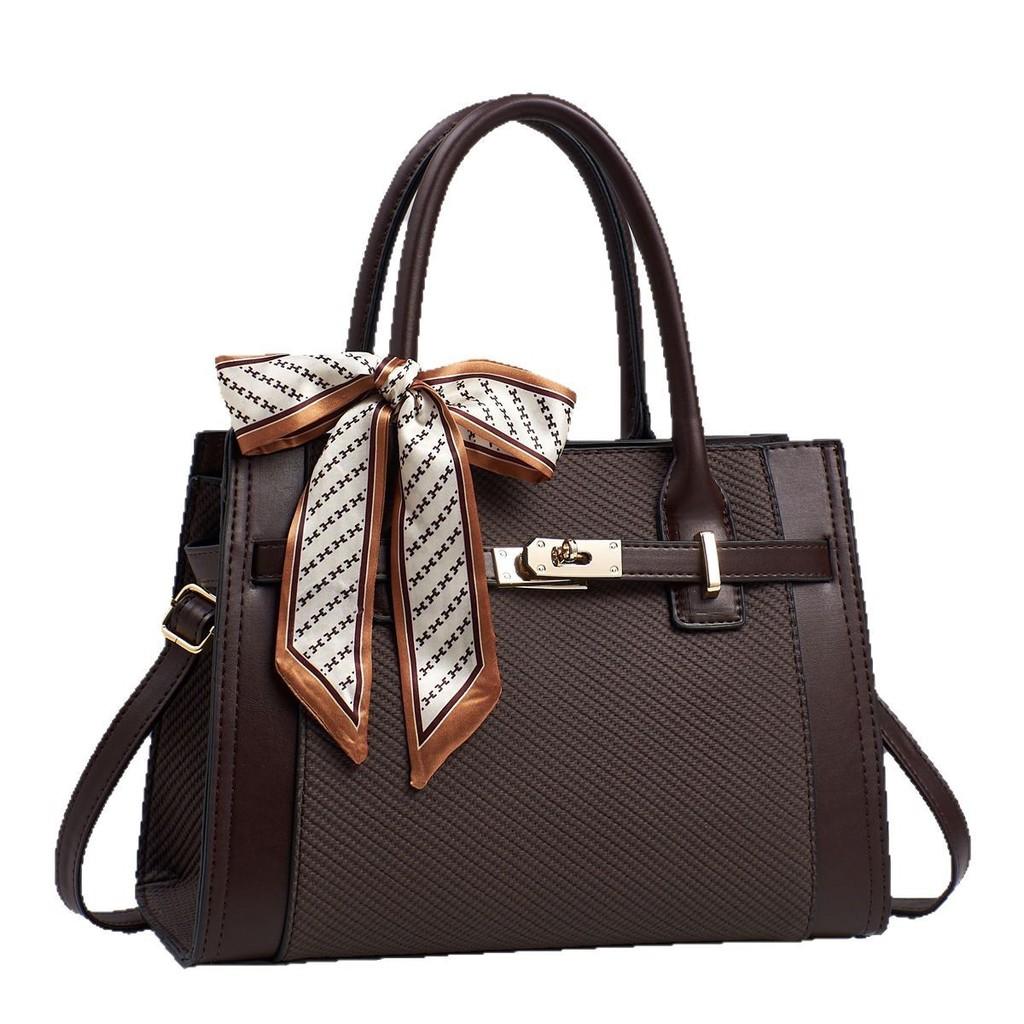 Elegant Pu Crossbody Bag With Lockdesigned Closure For Daily Use And Commuting