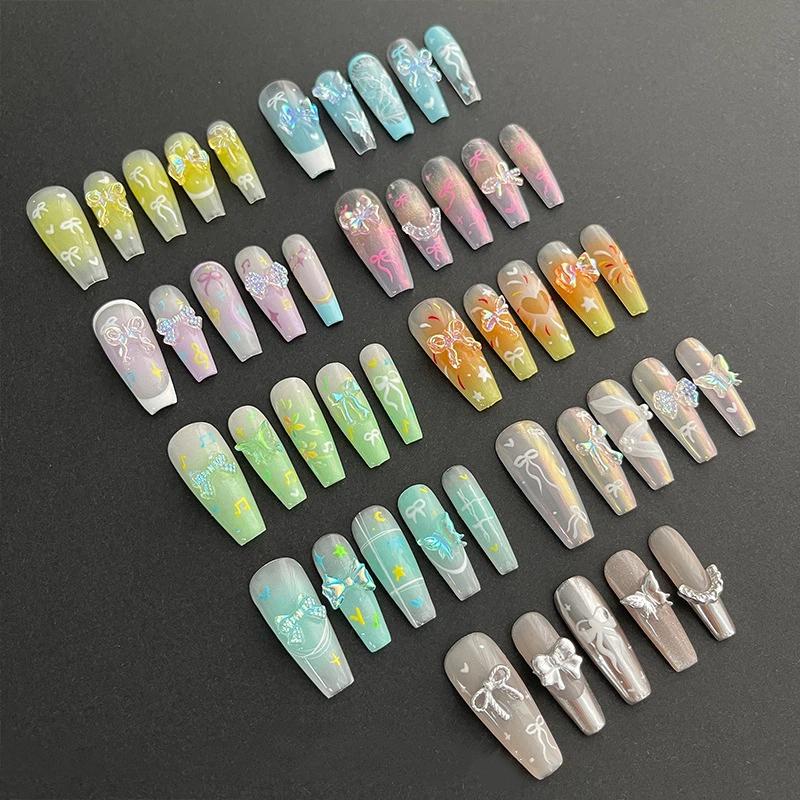 120 Sztuk Tęczowych Błyszczących Amuletów do Paznokci w Kształcie Kokardki Z Przezroczystym Pudełkiem do Przechowywania Idealne Do Manicure DIY, Zdobienia Paznokci, Użytku Domowego i w Salonie Kokardka
