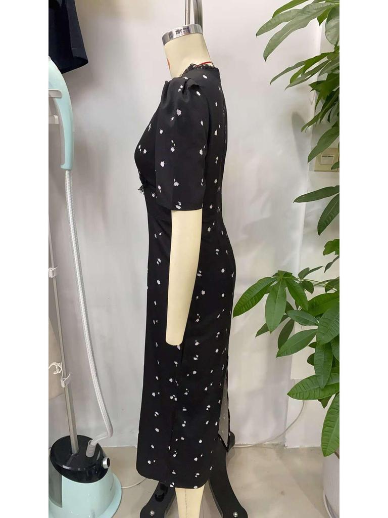 Waist-Cinching Slimming Dress: Women's European & American Style, Sexy Lace Patchwork, V-Neck Print