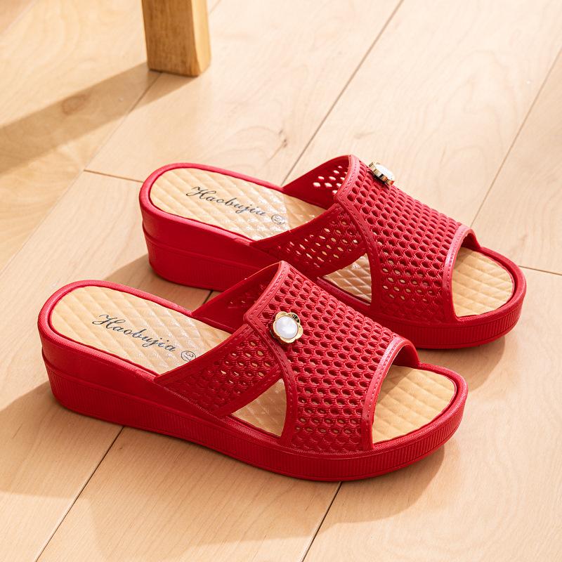 Women Shoes Summer Slippers Women Wear Outside Thick Sole Wedge Heels Fashion Slippers Soft Bottom Mother Shoes Zapatos De Mujer