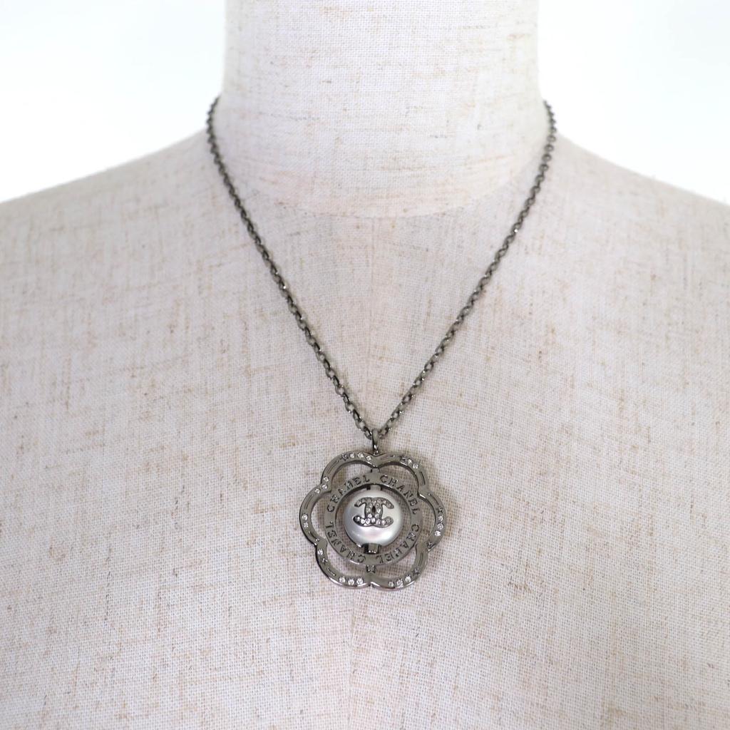 Great CHANEL Necklace Camellia COCO Mark Faux Pearl and Rhinestone Black B24K Used