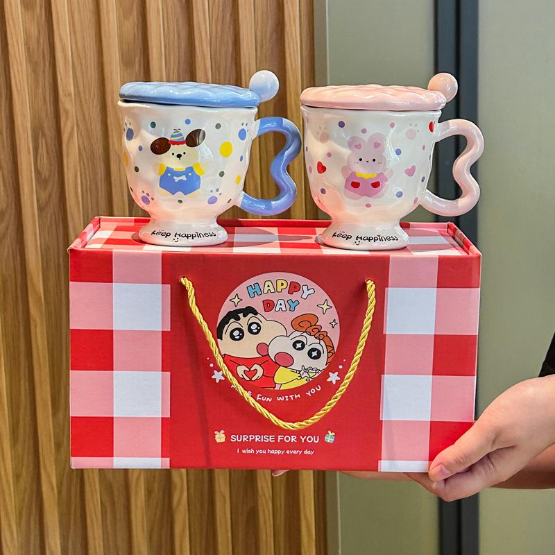 Niedliches Paar Tassen Geschenkbox mit hochwertigem Glaswasserbecher, hochwertiges Hochzeitsgeschenk, Geburtstagsgeschenk