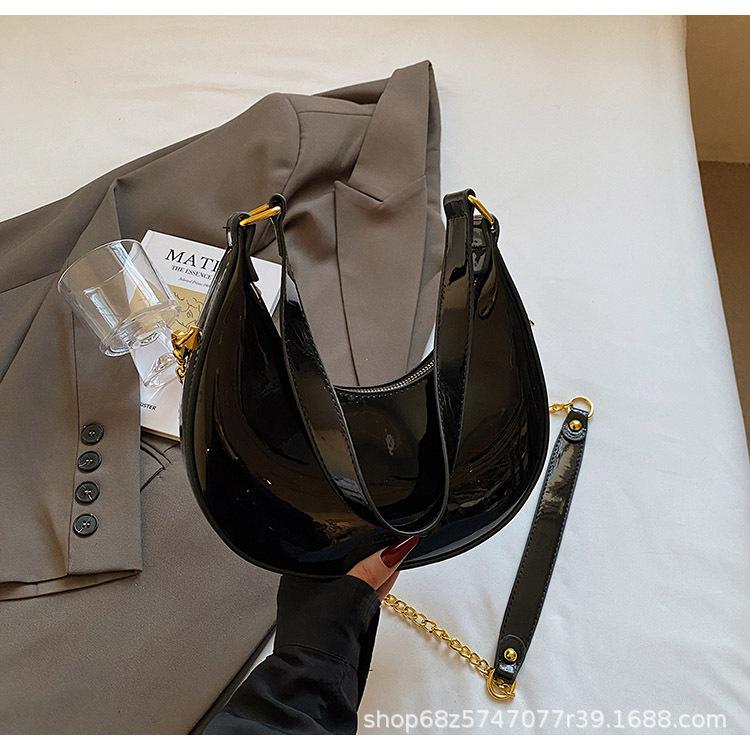 

Персонализированная сумка-полумесяц женская лакированная женская сумочка 2025 простая подмышечная цепочка на одно плечо сумка кроссбоди чёрный