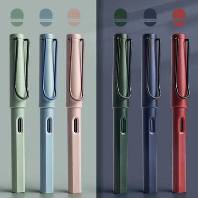 Stylo-plume étudiant Morandi avec cartouche remplaçable pour une posture correcte et la calligraphie.