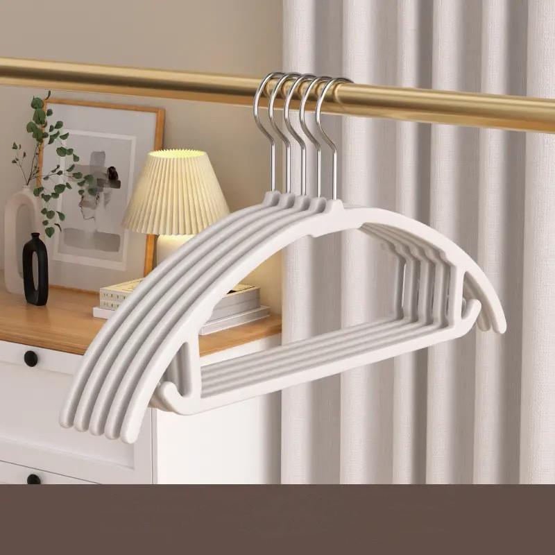 10pcs Non-Slip Hanger Shoulder Horn Resistant Corrugated Round Hanger