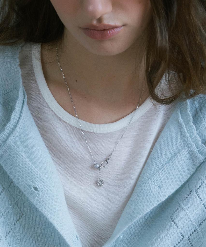 Pearly More Daisy Drop Chain Necklace_Pm26N007Ss