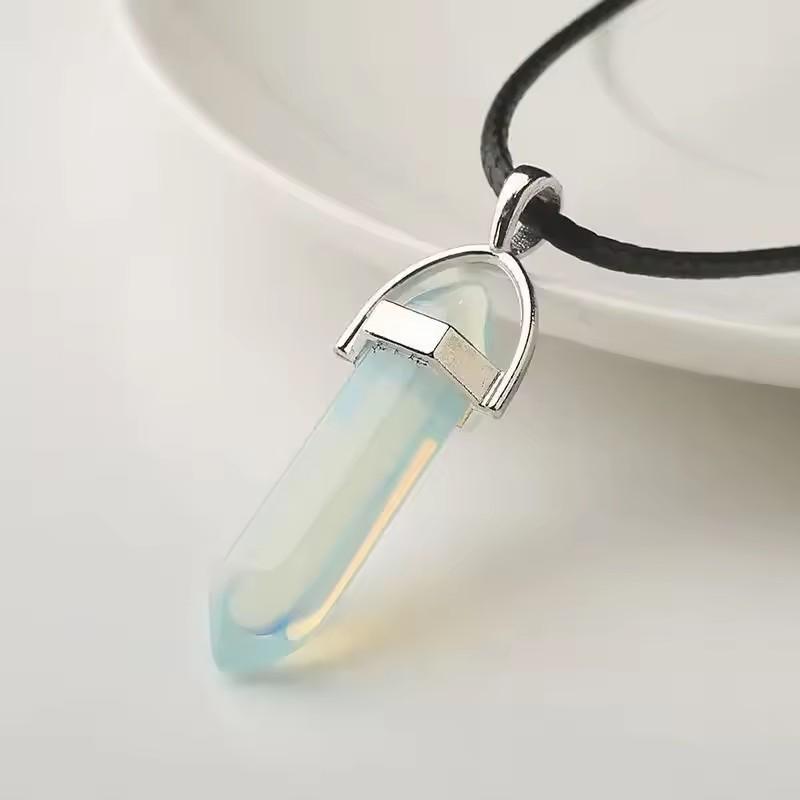 Collana di Cristallo Ciondolo a Forma di Proiettile Quarzo Curativo Gioielli Spirituali per Uomini Donne Uso Quotidiano e Casual
