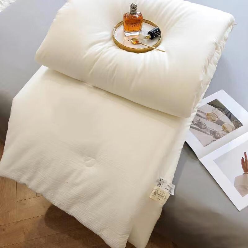 

Enhe Batu Cotton Quilt