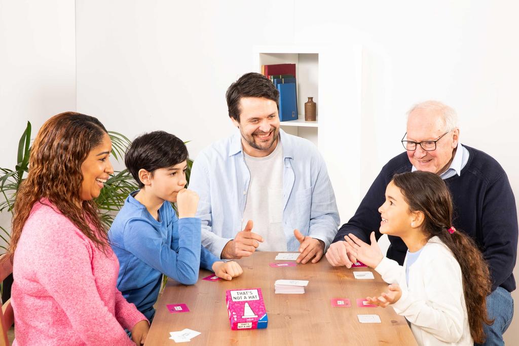 Ravensburger Not a Board Japanese 22676 Ages Table Party Memory German Game Award Nominated Gift "That's Hat!" Game, Edition, 4, 8+ [Card Game, Game,