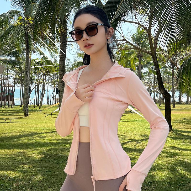 

Женская приталенная куртка для йоги с защитой от УФ-лучей - 2025 Летняя солнцезащитная куртка из ледяного шелка XL (60-70 kg)