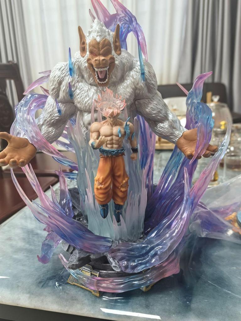 Dragon Ball GK Figure: Great Ape Goku & Ultra Instinct Goku