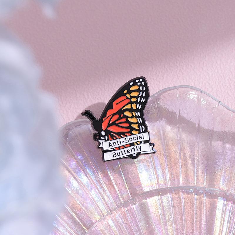 Cartoon Unique Butterfly Brooch Elegant Insect Design For Personalized Fashion Flair