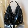 European and American Trend Fashionable Rivet Tote Bag Women 2025 Retro Large Capacity Simple Commuter Single Shoulder Armpit Big Bag