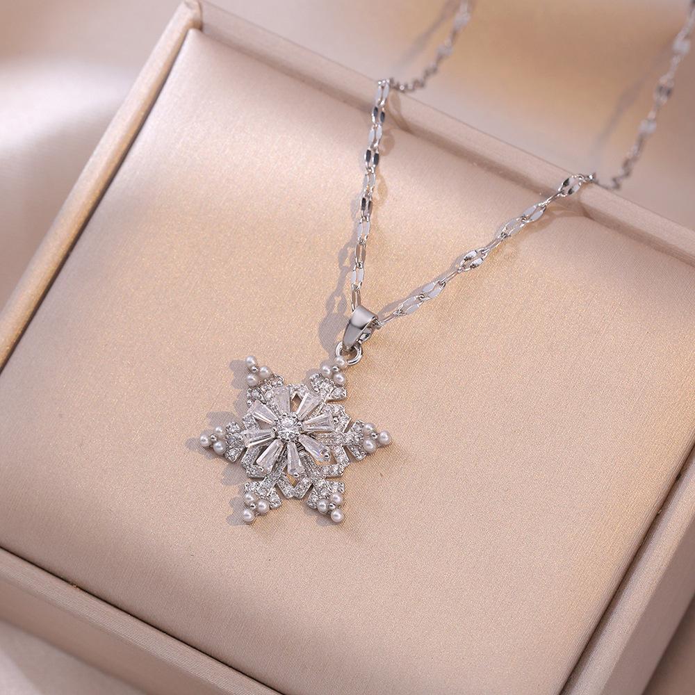 Female Crystal White Zircon Stone Snowflake Pendant Necklace Vintage Gold Color Wedding  For Women