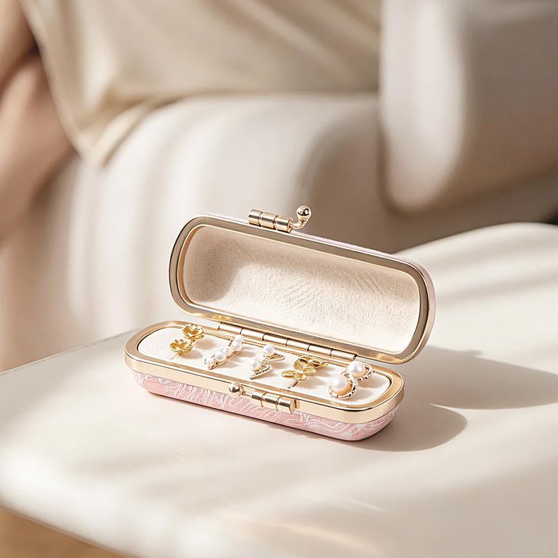 Kiss Lock Mini Ring Box Gold Trim Velvet Lining Leather Small Jewelry Storage for Engagement Bridal Shower Gift