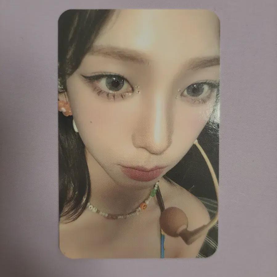 

В продаже фотокарточка с бокалом для вина в честь 3-й годовщины Espacarina