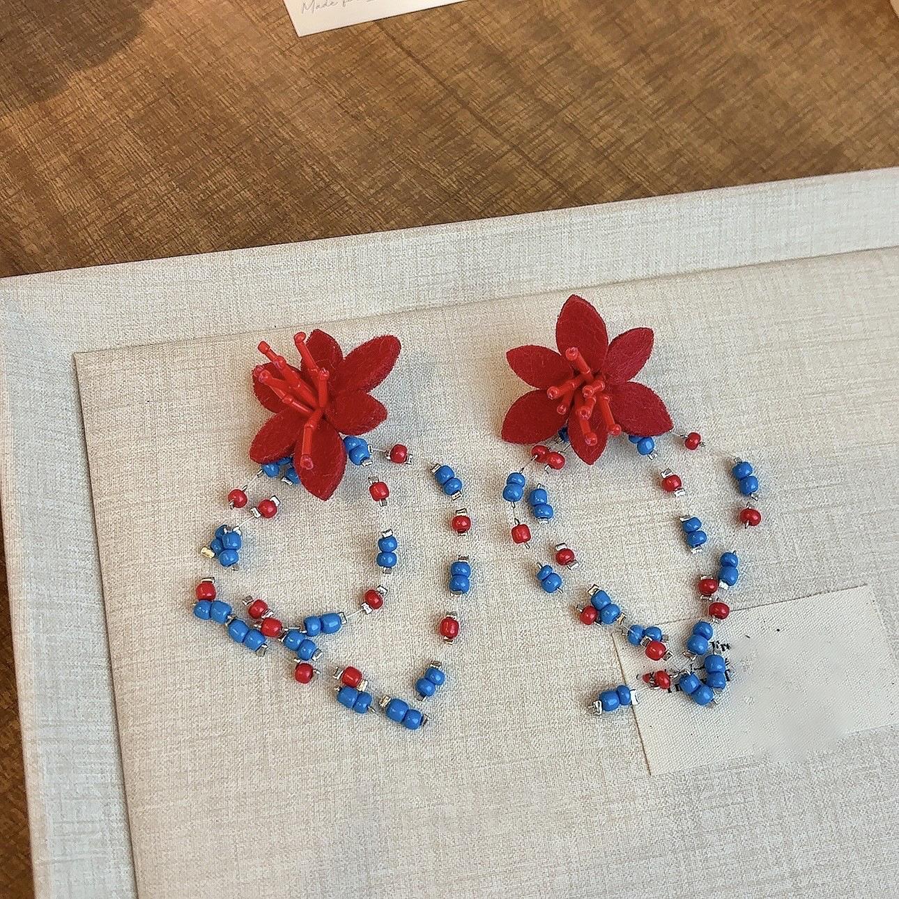 

Цветок красный и синий бисерные серьги с бахромой летние дофаминовые изысканные нишевые серьги модные универсальные серьги женские