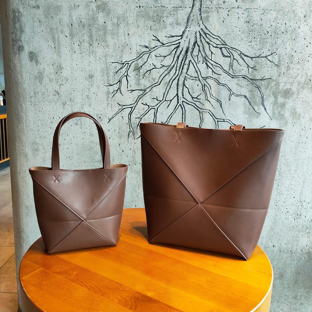 High-Quality Top Layer Cowhide Geometric Folding Tote Bag with Large Capacity
