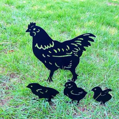 4 Pack Chicken Garden Decorative Stake Metal Chicken Statues Hen and Chicks Silhouette for Yard Outdoor Lawn Patios Garden Decoration