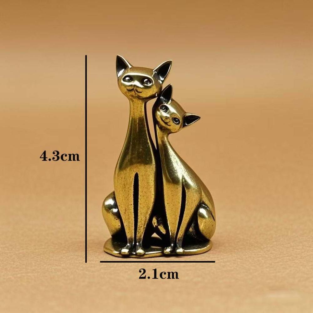 Couple Cat Ornament Vintage Brass Sculpture Art Piece Intertwined Loving Cats Artwork for Home Office Cat Statue Home Decoration