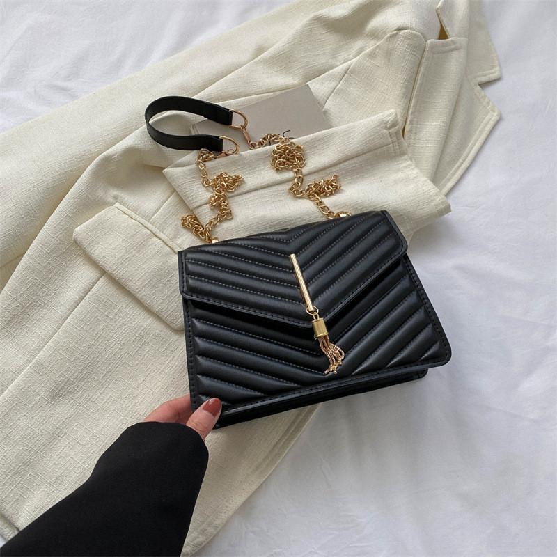 Fashionable Chain Strap Small Square Bag For Women Stylish Simple Design Casual Everyday Use