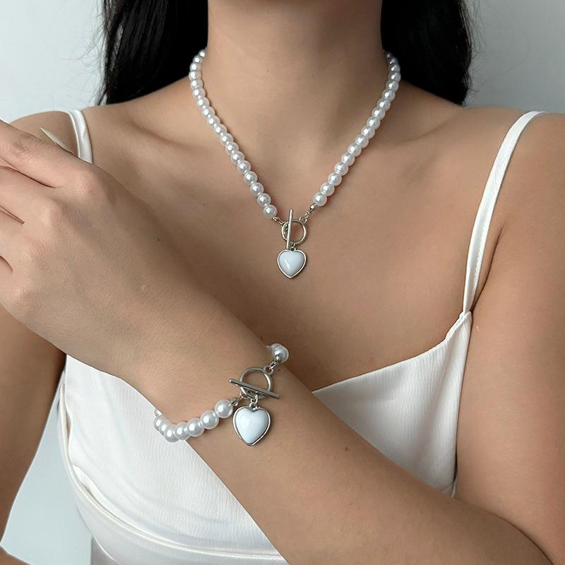 Trend Pearl Bracelet Necklace Set Female Niche High-end Sense Light Luxury Love Collarbone Chain