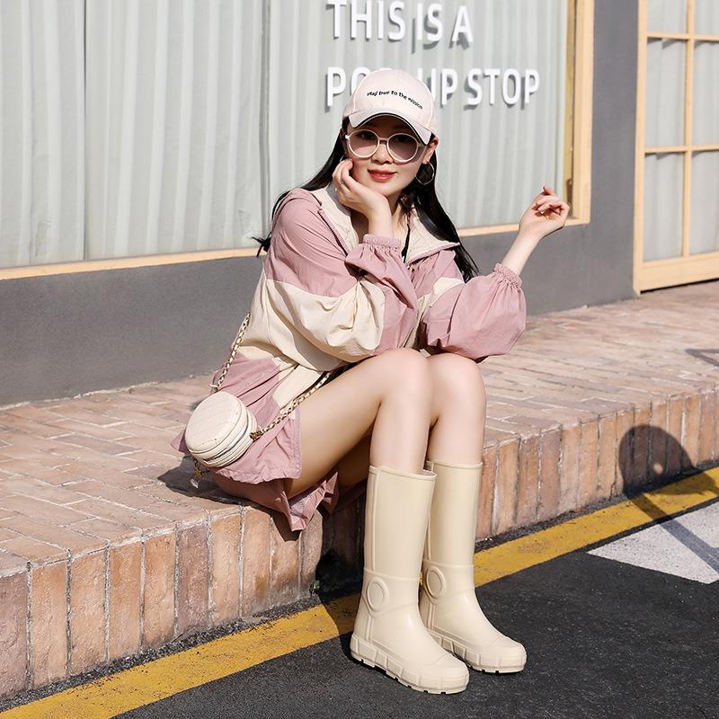 Rain Shoes Tall Tube Women's New Fashion Outer Wear Flat-bottomed Long Tube Water Shoes Waterproof and Non-slip Overshoes Rain Boots
