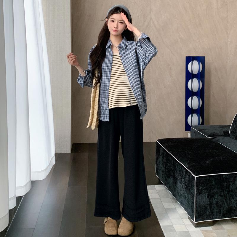 Spring 2026 Maternity Fashion: Plaid Shirt, Striped Vest & Wide-Leg Pants Set