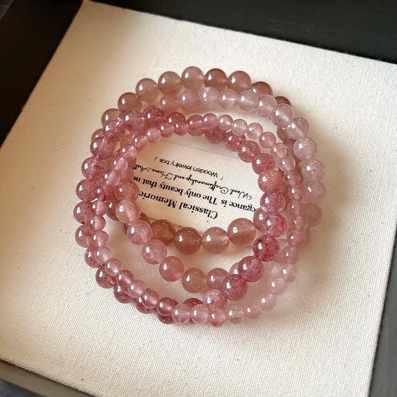 Fresh and Sweet Natural Strawberry Crystal Bracelet Women's Simple High-end Bracelet Fashionable Versatile Gift Hand Jewelry