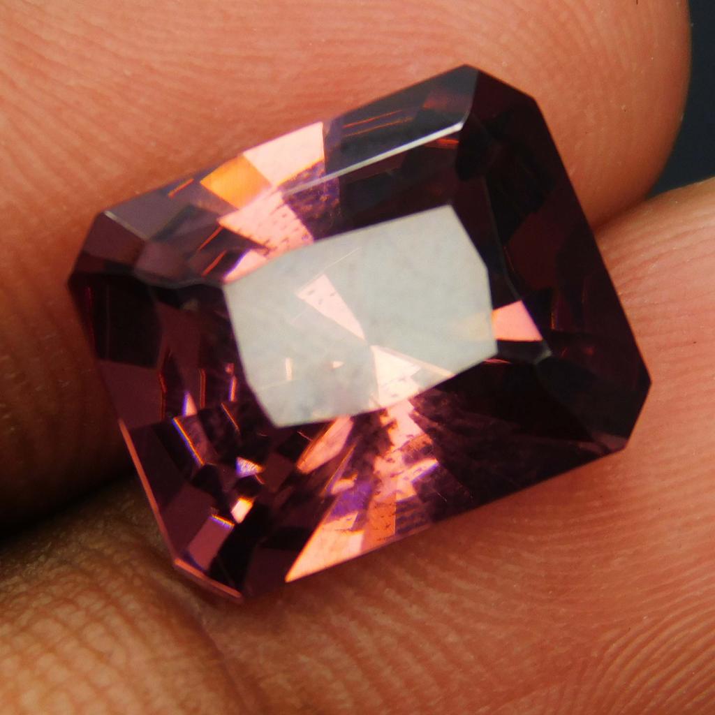 10 Karat Padparadscha Saphir Natürlicher Smaragdschliff Zertifizierter Schöner Edelstein