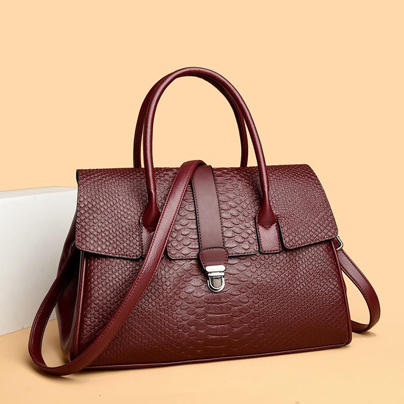 New retro fashion large capacity shoulder diagonal span handbag