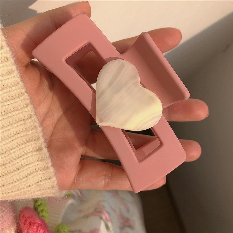 Sweet pink, white peach heart grab clip, hairpin, small and fresh, new in summer 2025, lots of hair, shark clip.