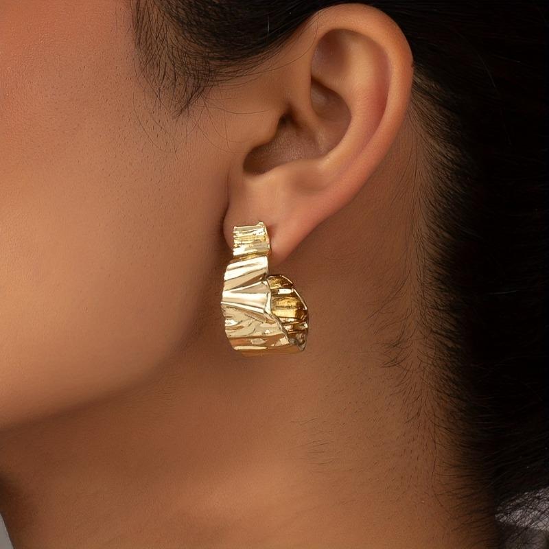 Fashion Trend Pleated Simple Earrings Daily Commute Fashion Earrings Personality Versatile